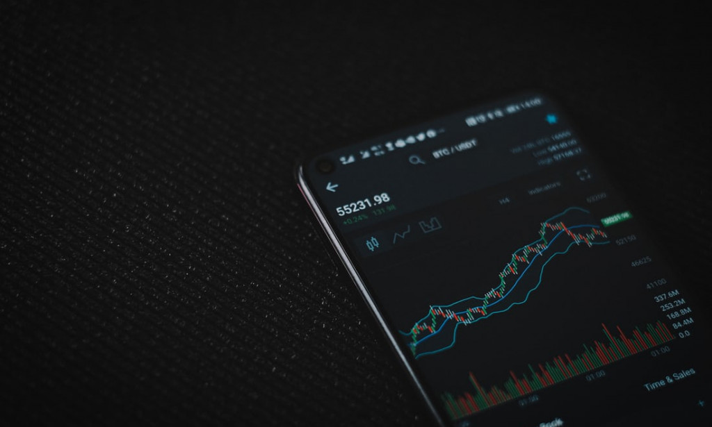 TO OVERCOME THE FEAR OF LOSING MONEY