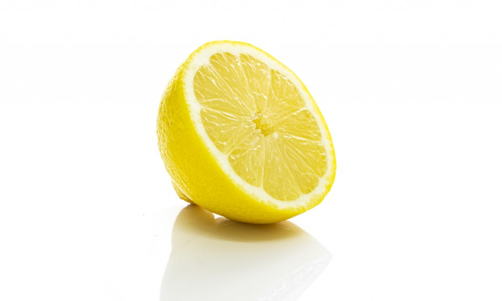 Advantages of consuming boiled lemons