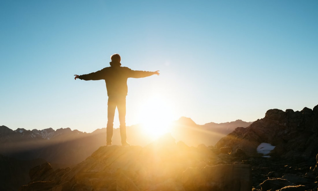 HOW DO YOU MEASURE A GOOD LIFE ?