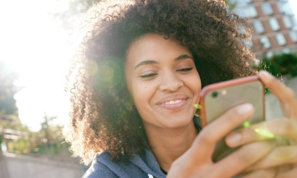 Loving' from a long distance actually strengthens a relationship.