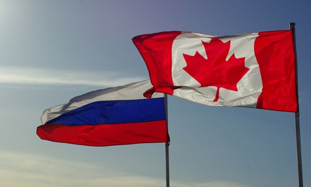 2 Biggest Countries in the world by land mass