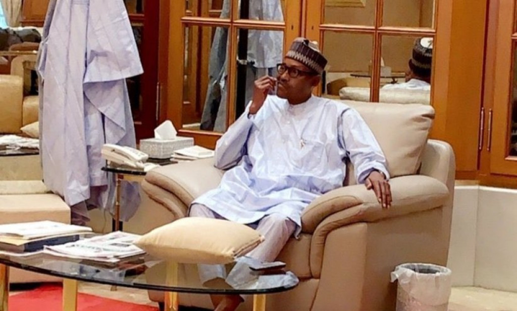 Insecurity: Nigerians slam Buhari, service chiefs