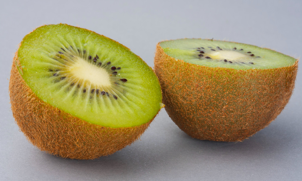 4 Fruits You Can Combine To Make A Healthy Fruit Salad Dish