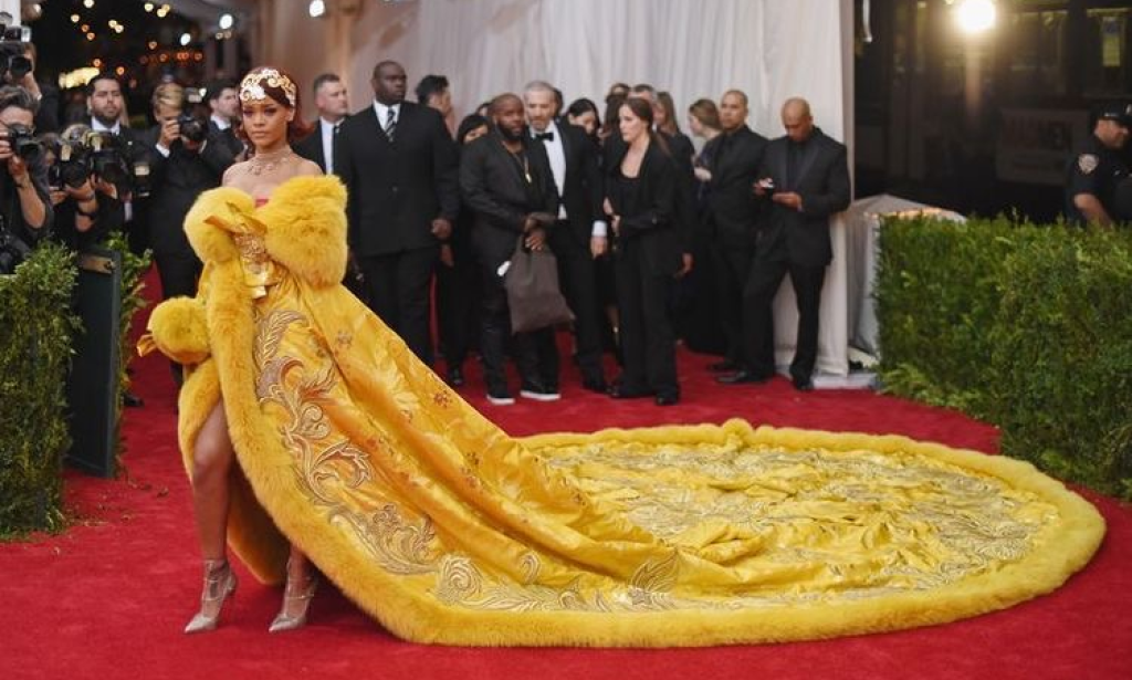 All You Need to know About Rihanna’s Fashion Styles