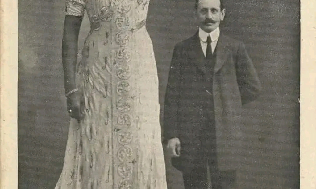 The world tallest woman