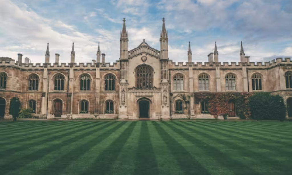 University Of Michigan Scholarships 2024/2025 : Apply Now