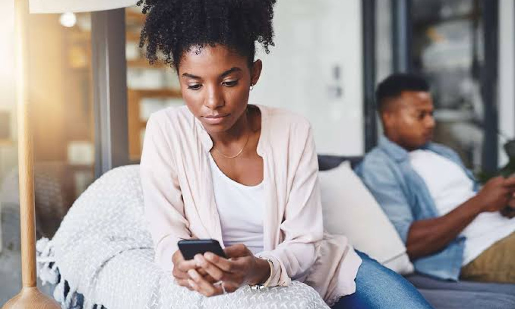 How Excessive Phone Use Can Undermine Your Relationship