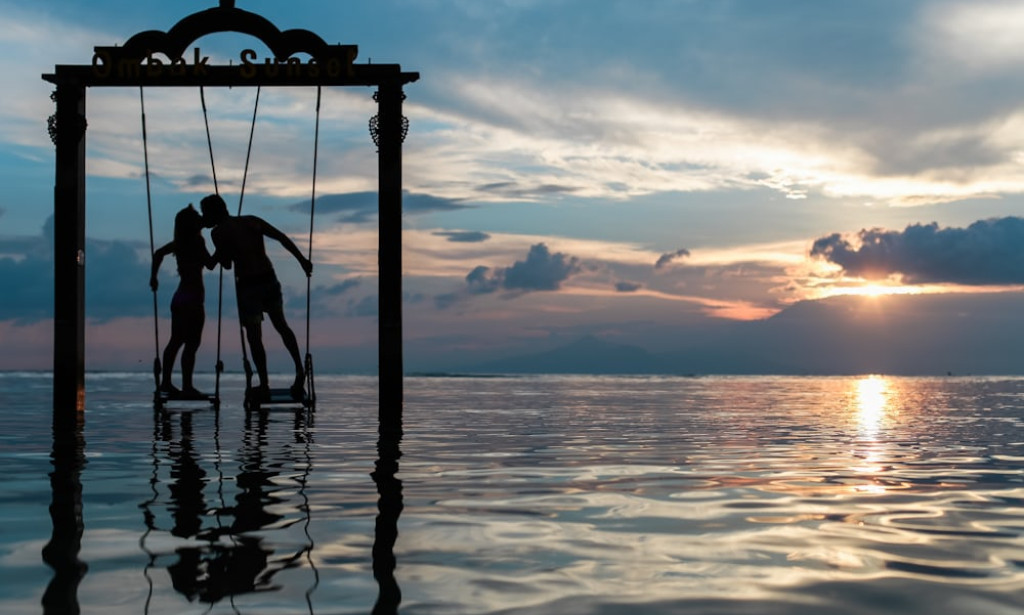 What makes a healthy relationships