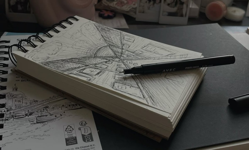 ‏	This App Pays You to Draw with Your Feet — Artistic or Awkward? 🦶🎨💵