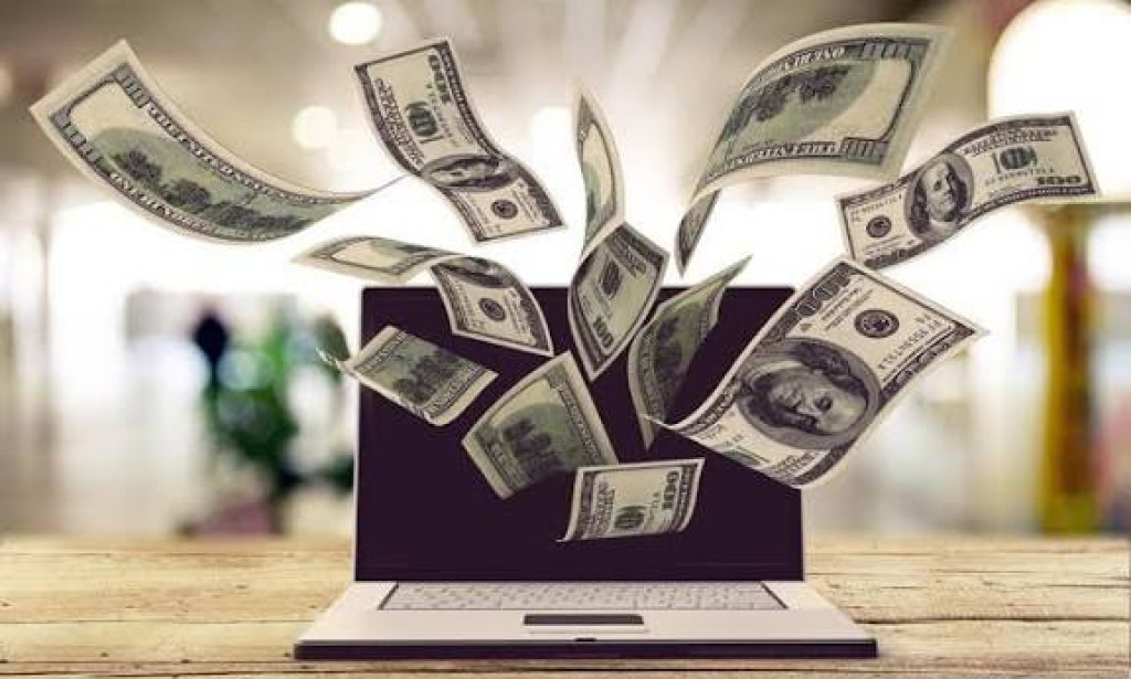 From Side Hustle to Steady Income: Realistic Ways to Make Money Online
