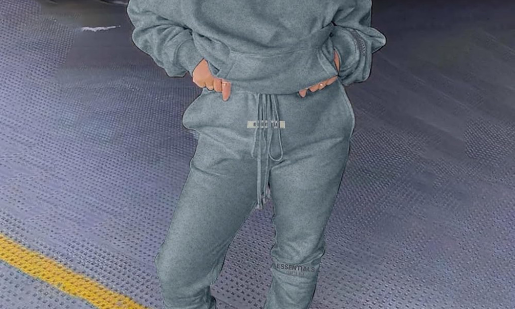1977 Essentials Hoodie: How to Choose the Right Colour