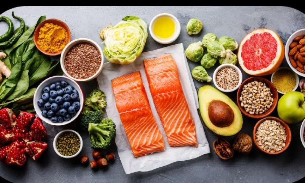 Superfoods Unleashed: Powerful Fruits and Veggies That Naturally Fight Illness
